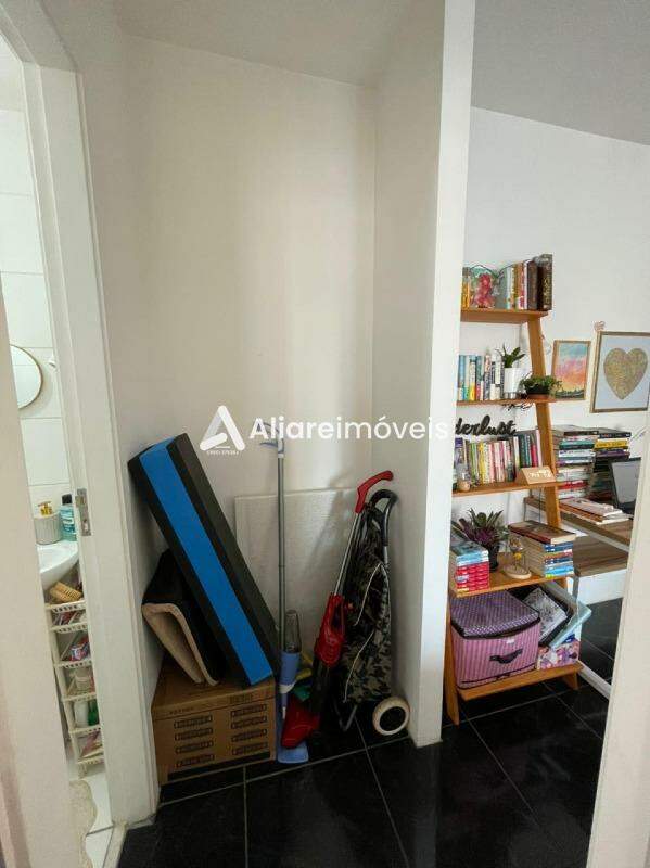 Apartamento à venda com 1 quarto, 36m² - Foto 11