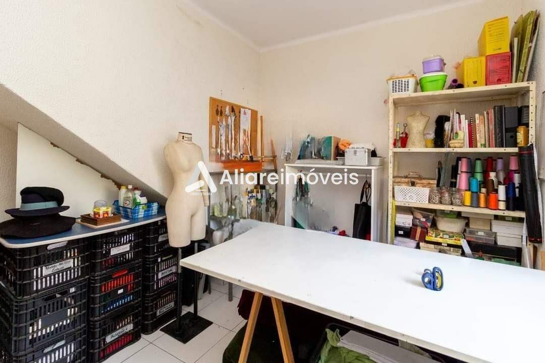 Casa à venda com 4 quartos, 157m² - Foto 9