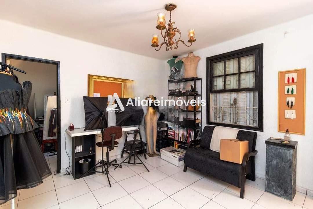 Casa à venda com 4 quartos, 157m² - Foto 11