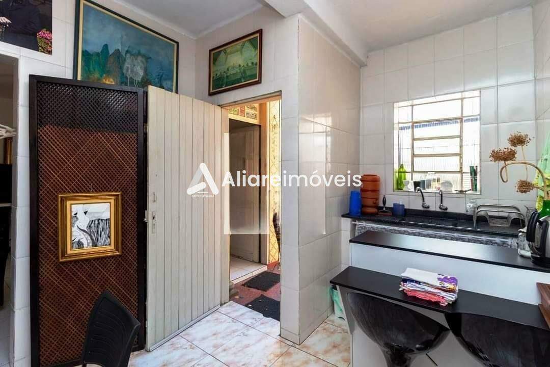 Casa à venda com 4 quartos, 157m² - Foto 4