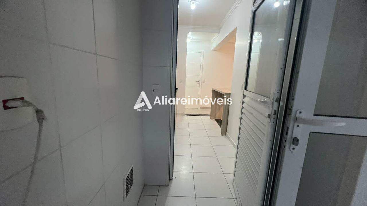 Apartamento para alugar com 2 quartos, 77m² - Foto 6