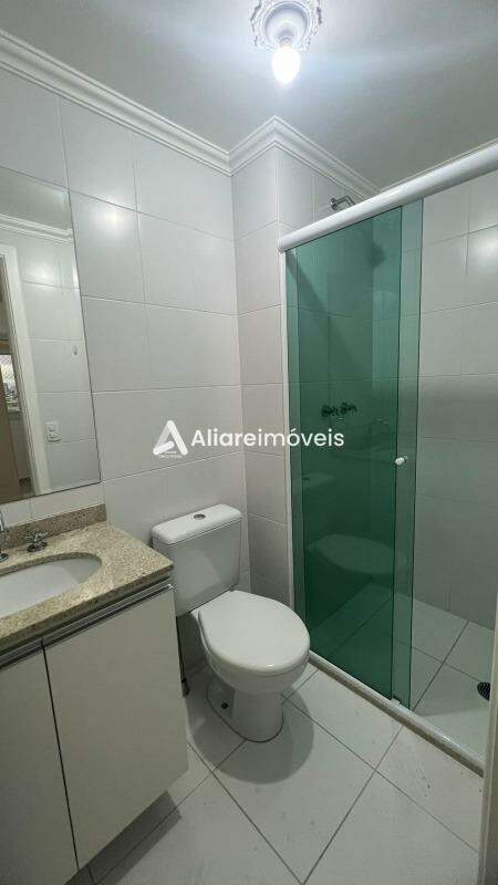 Apartamento para alugar com 2 quartos, 77m² - Foto 5