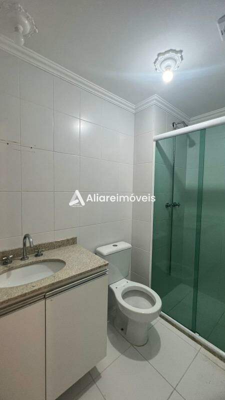 Apartamento para alugar com 2 quartos, 77m² - Foto 7