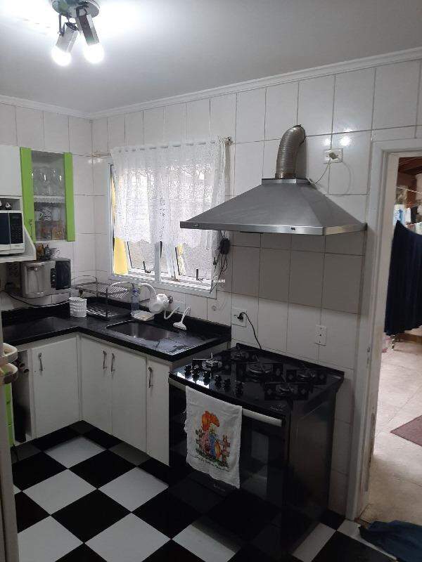 Casa de Condomínio para alugar com 2 quartos, 82m² - Foto 3