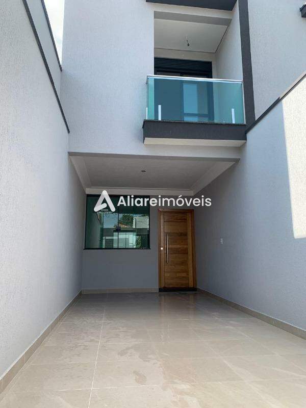 Casa à venda com 3 quartos, 95m² - Foto 1