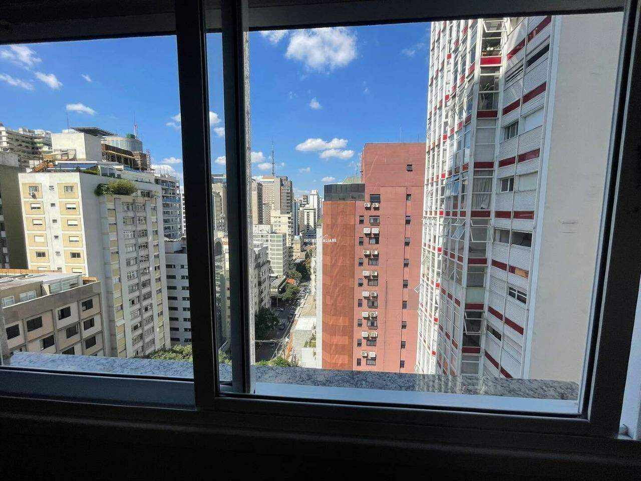 Apartamento à venda com 4 quartos, 151m² - Foto 2