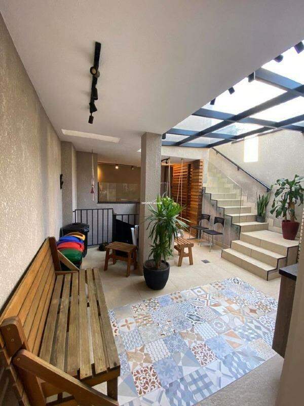 Casa à venda com 3 quartos, 240m² - Foto 30