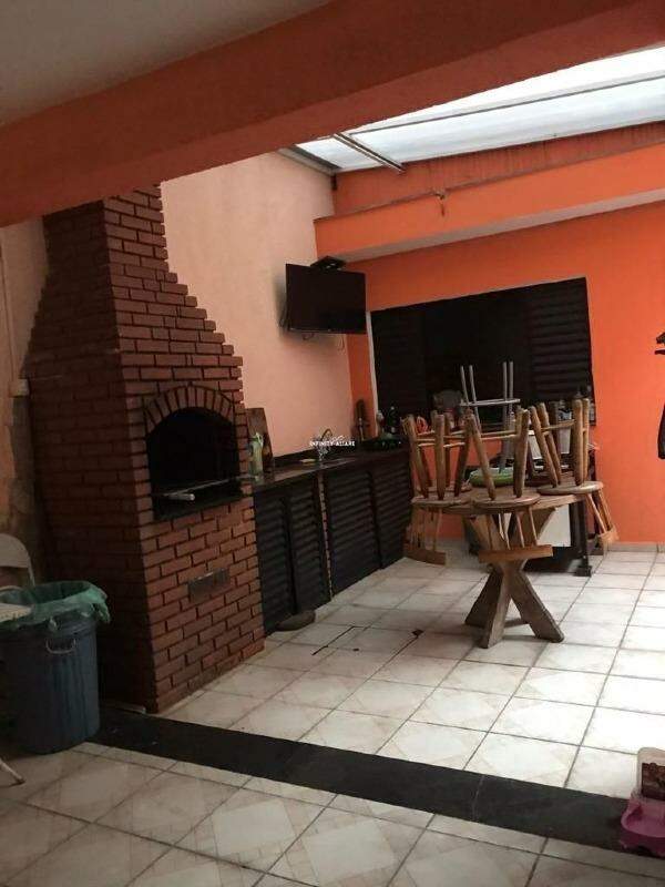 Casa à venda com 5 quartos, 203m² - Foto 1