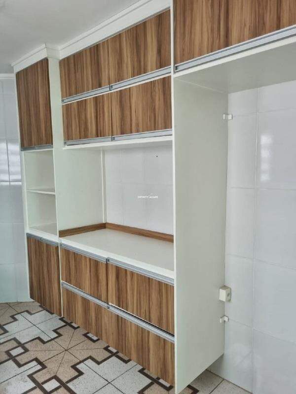 Casa à venda com 2 quartos, 80m² - Foto 12