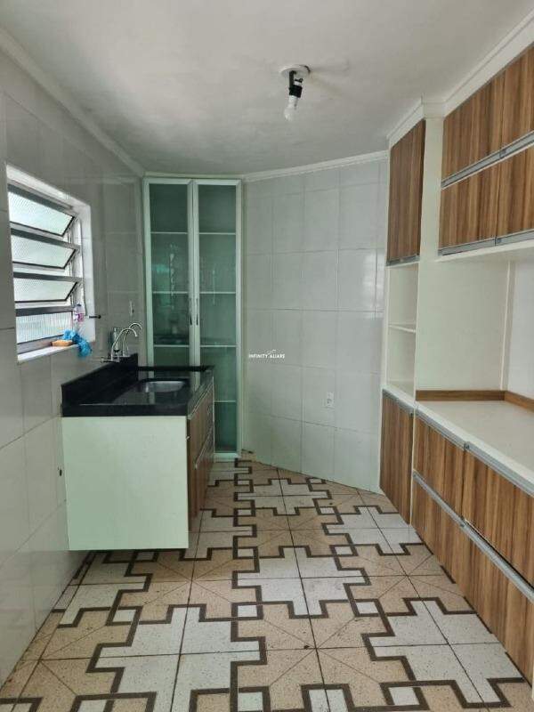 Casa à venda com 2 quartos, 80m² - Foto 15