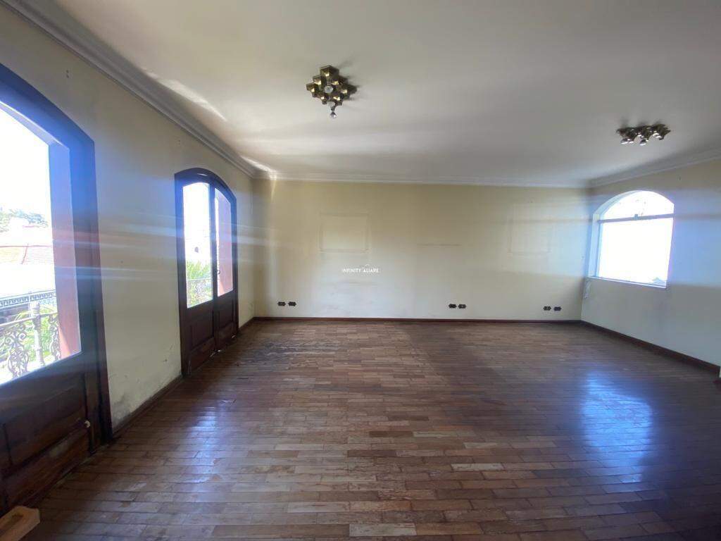 Casa à venda com 6 quartos, 200m² - Foto 16