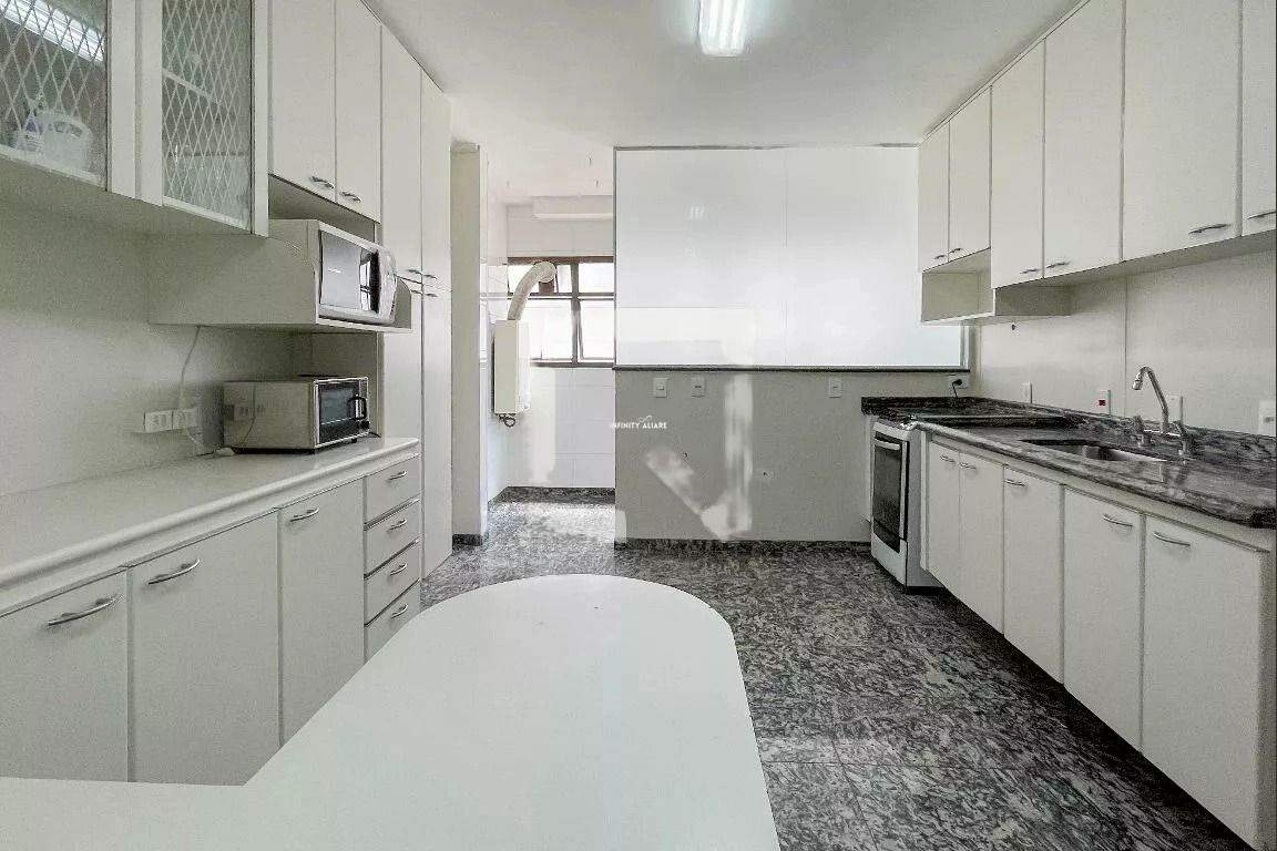 Apartamento para alugar com 3 quartos, 185m² - Foto 7