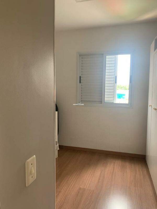 Apartamento à venda com 3 quartos, 75m² - Foto 15