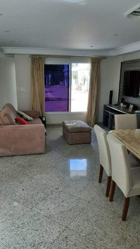 Casa de Condomínio à venda com 4 quartos, 325m² - Foto 4