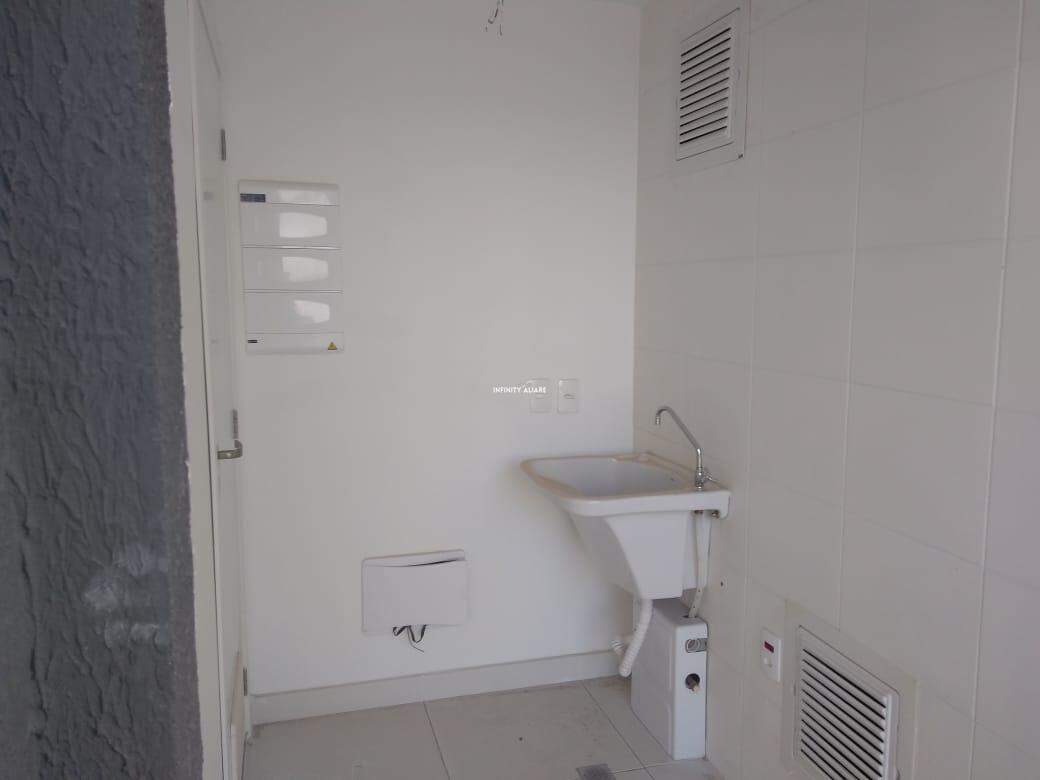 Apartamento à venda com 2 quartos, 106m² - Foto 3