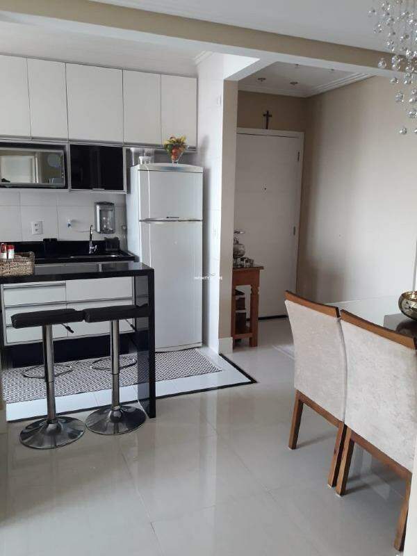 Apartamento à venda com 2 quartos, 66m² - Foto 12