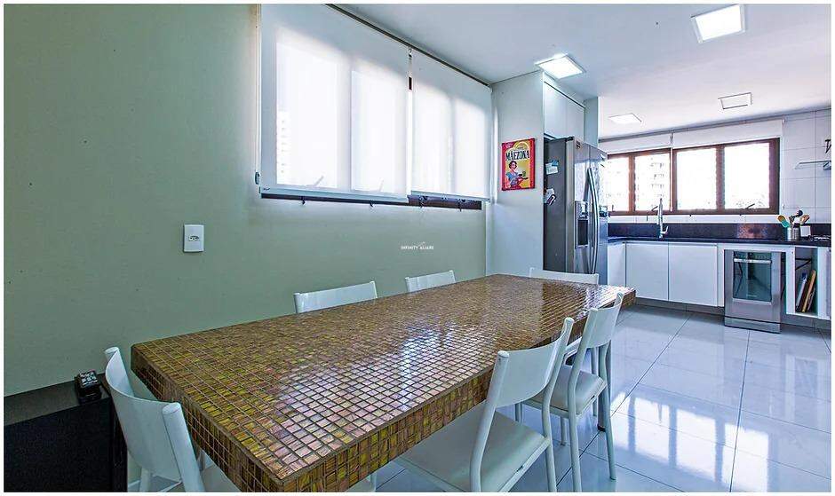 Apartamento à venda com 4 quartos, 230m² - Foto 29