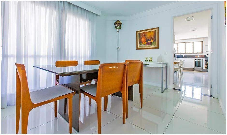 Apartamento à venda com 4 quartos, 230m² - Foto 5