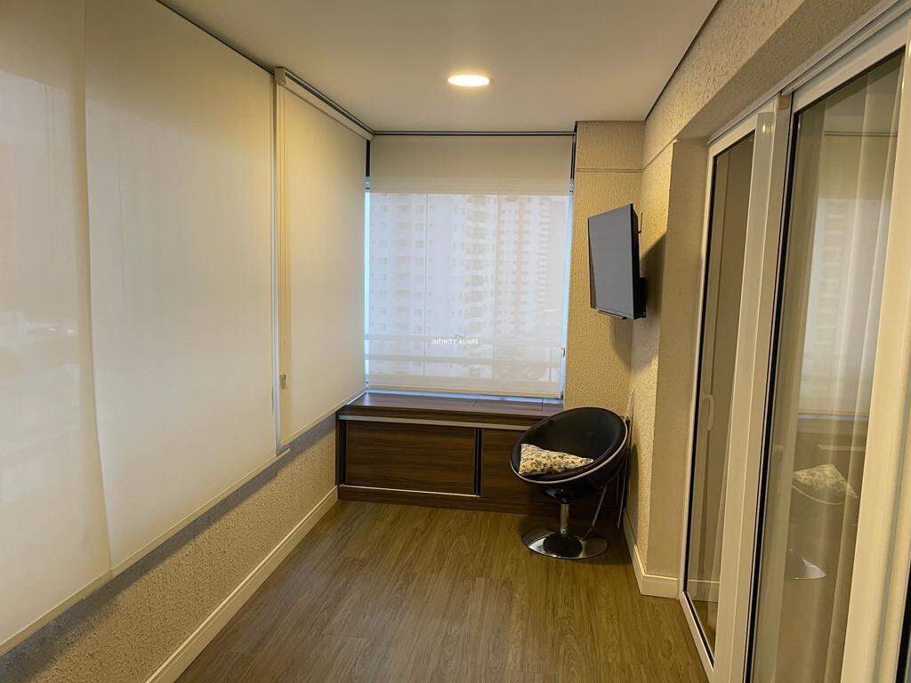 Apartamento à venda com 2 quartos, 67m² - Foto 11