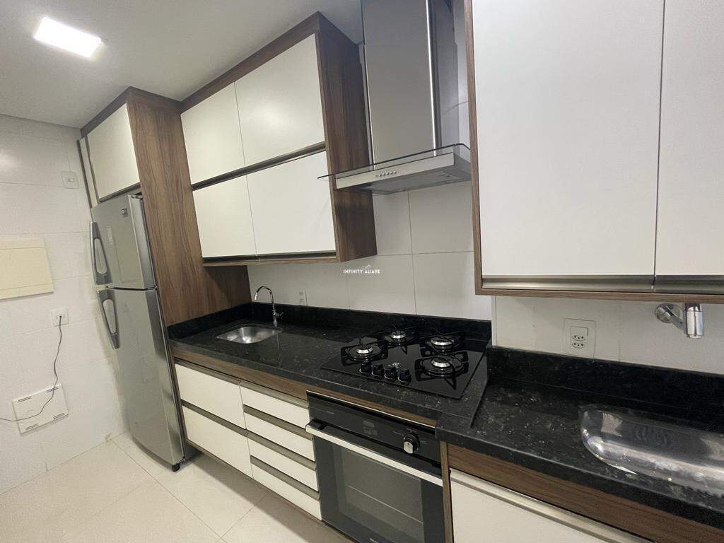 Apartamento à venda com 2 quartos, 67m² - Foto 1