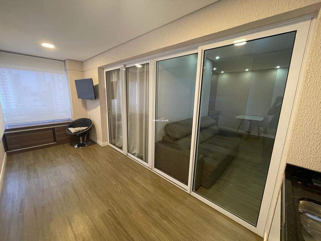 Apartamento à venda com 2 quartos, 67m² - Foto 7