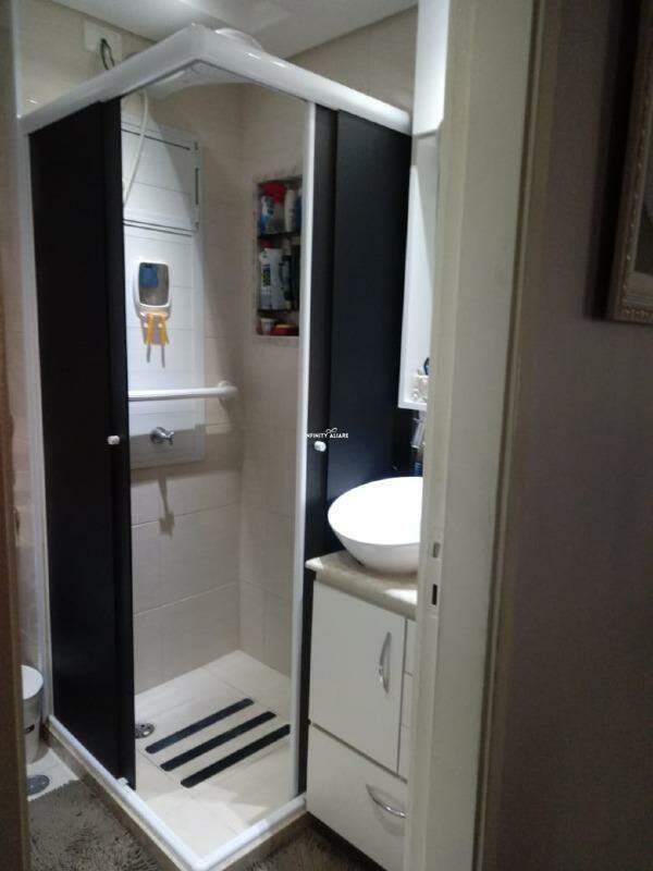 Apartamento à venda com 2 quartos, 57m² - Foto 2