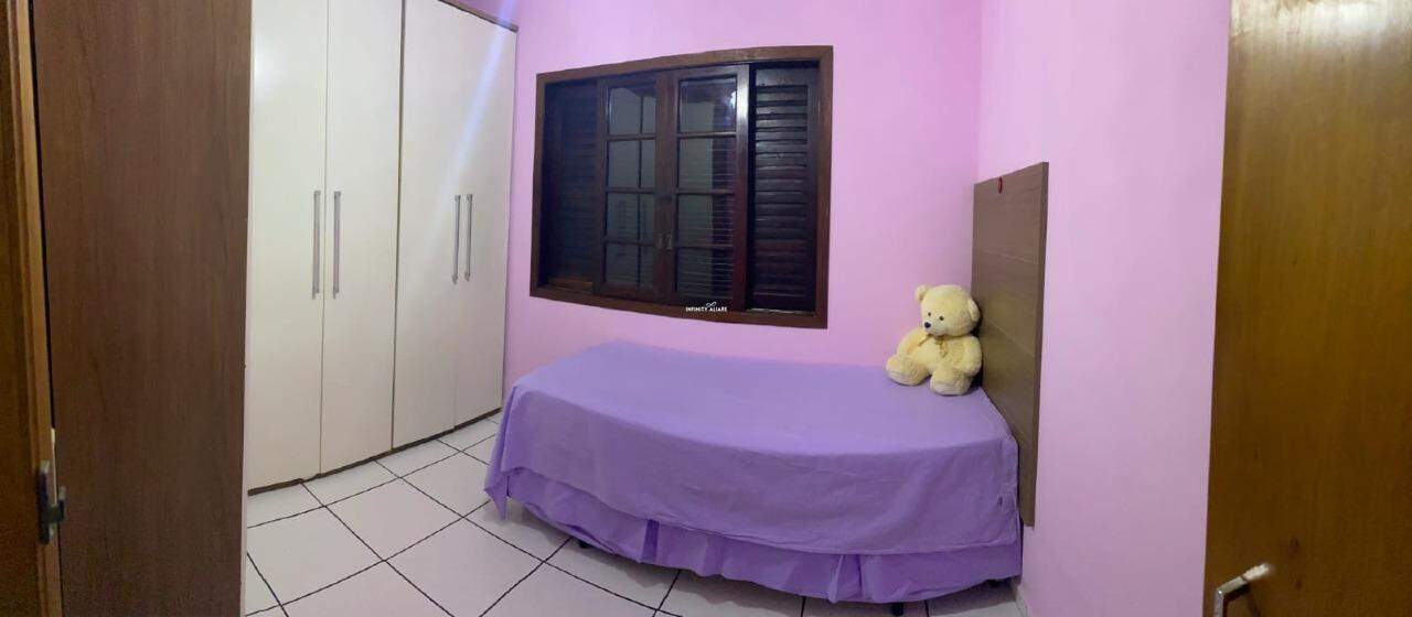 Casa à venda com 3 quartos, 130m² - Foto 2