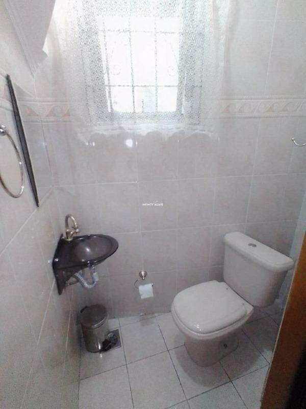 Casa à venda com 4 quartos, 192m² - Foto 17