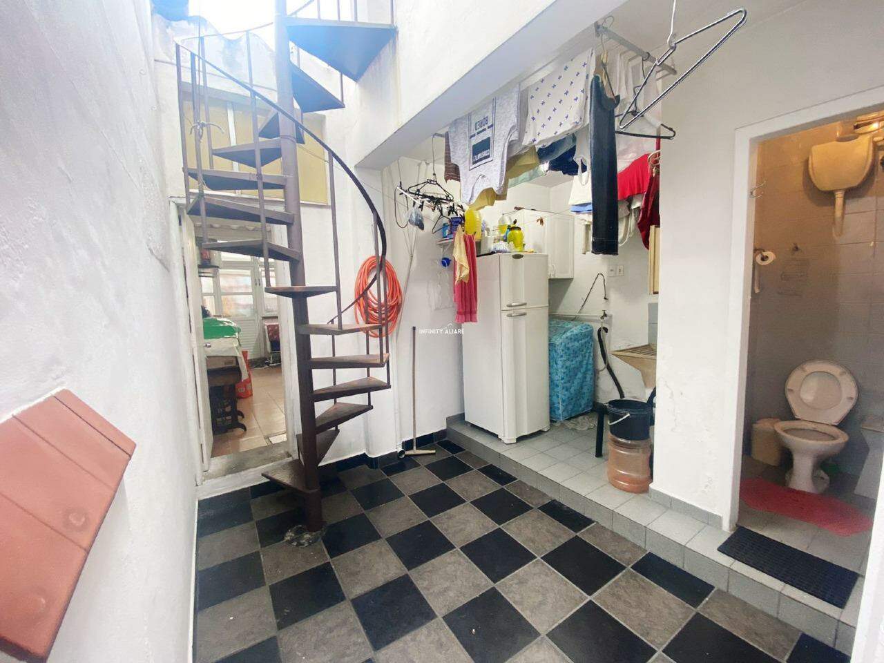 Casa à venda com 3 quartos, 220m² - Foto 7