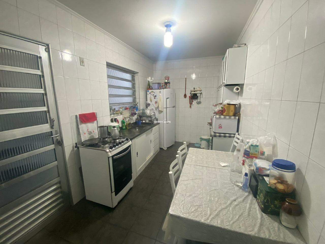 Casa à venda com 3 quartos, 220m² - Foto 14