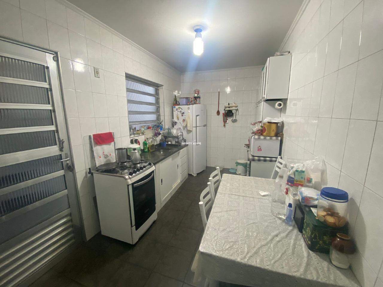 Casa para alugar com 3 quartos, 220m² - Foto 14