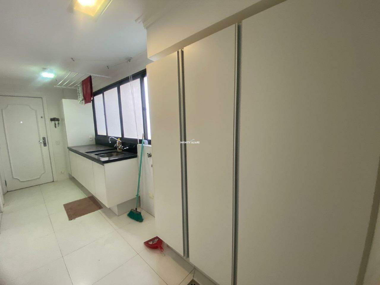 Apartamento à venda com 3 quartos, 190m² - Foto 30