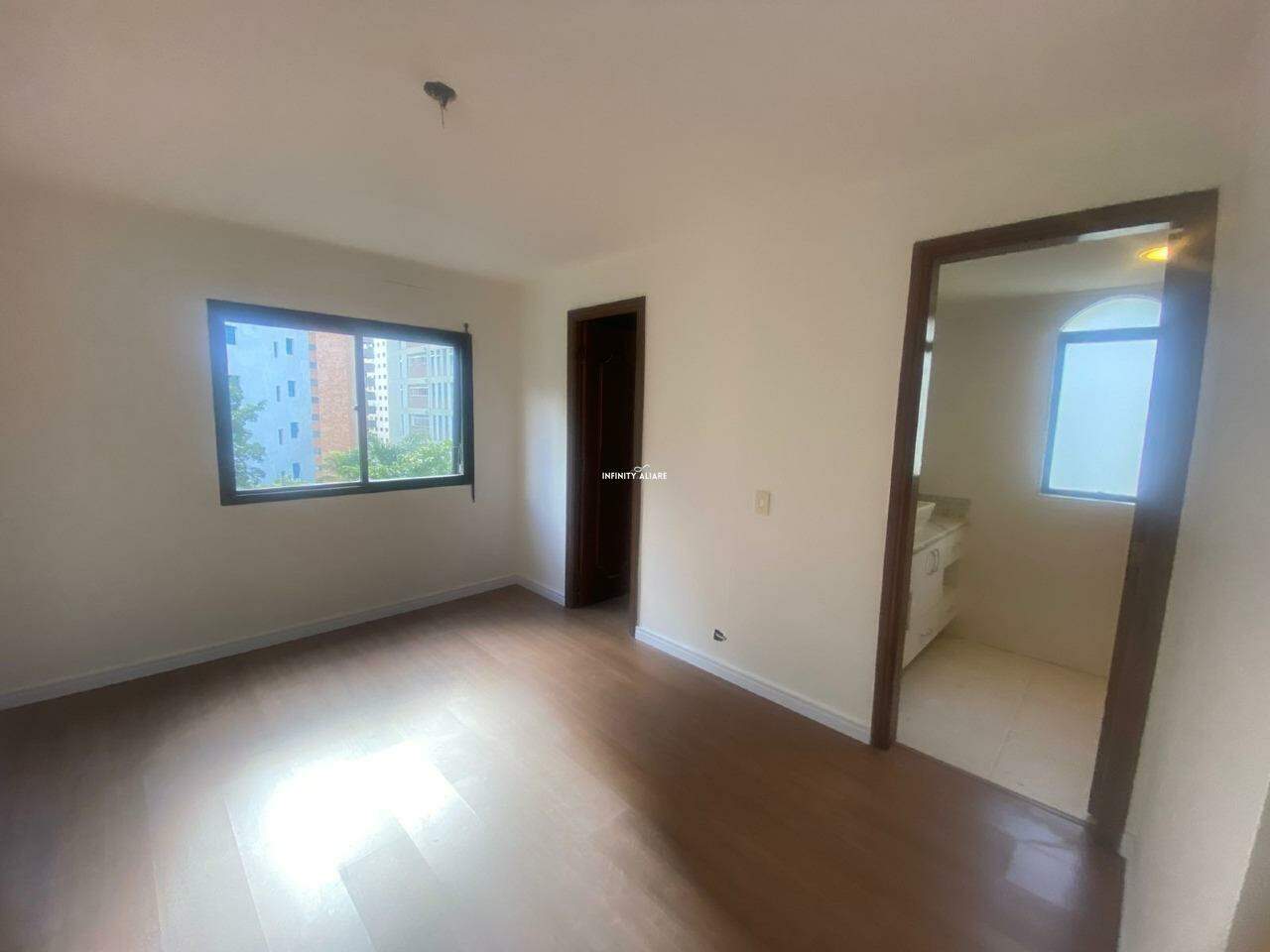 Apartamento à venda com 3 quartos, 190m² - Foto 8