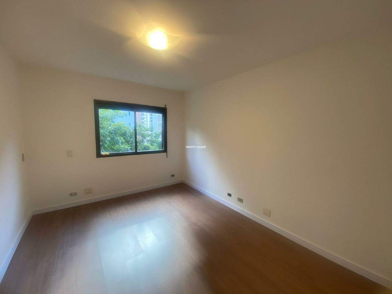 Apartamento à venda com 3 quartos, 190m² - Foto 5