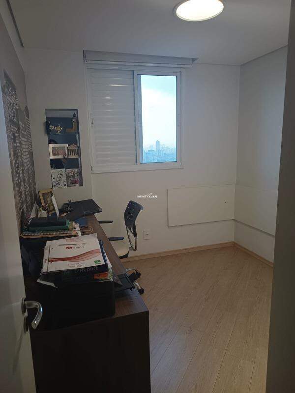 Apartamento à venda com 3 quartos, 115m² - Foto 18