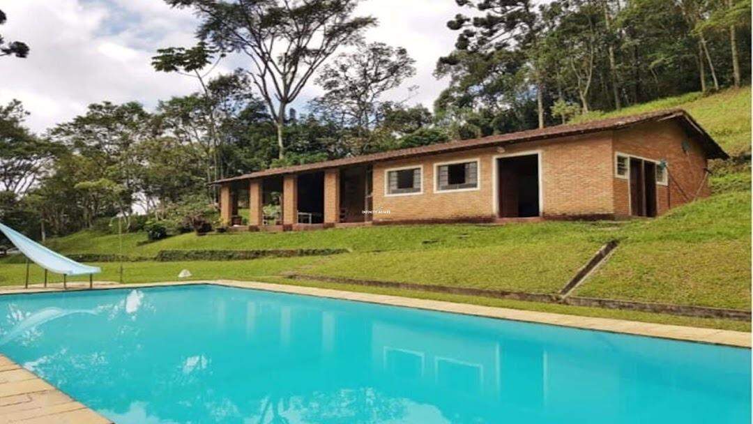 Fazenda à venda com 3 quartos, 1000m² - Foto 1