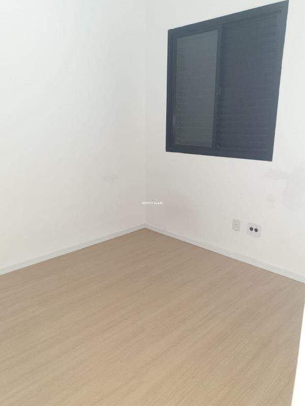 Apartamento à venda com 3 quartos, 70m² - Foto 15