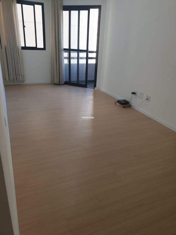 Apartamento à venda com 3 quartos, 70m² - Foto 13