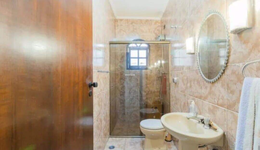 Casa para alugar com 5 quartos, 350m² - Foto 5