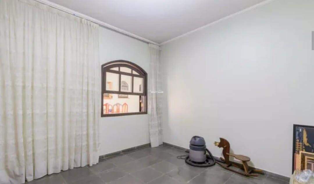 Casa para alugar com 5 quartos, 350m² - Foto 10