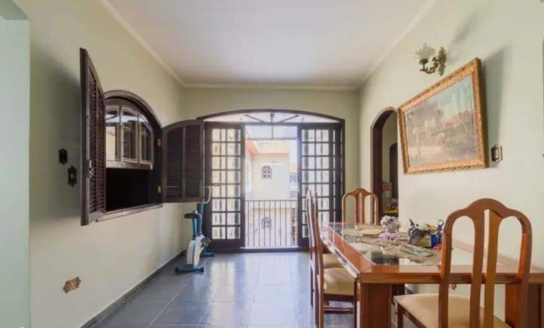 Casa para alugar com 5 quartos, 350m² - Foto 22