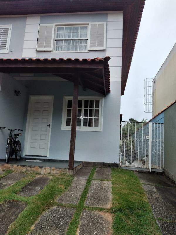 Casa de Condomínio à venda com 4 quartos, 110m² - Foto 1