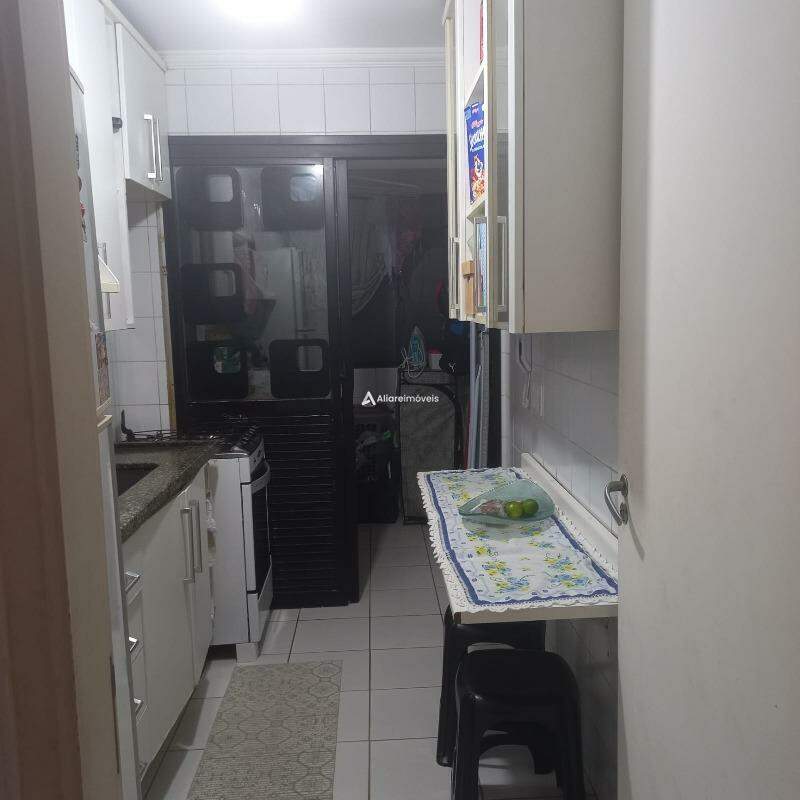 Apartamento à venda com 2 quartos, 56m² - Foto 5