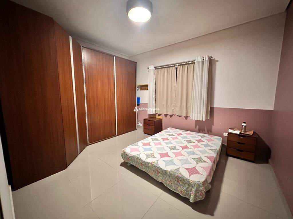 Casa à venda com 3 quartos, 158m² - Foto 8