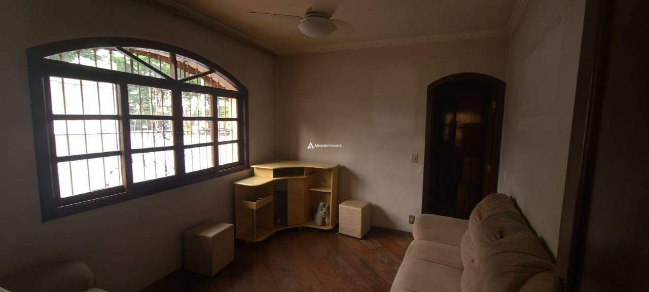 Casa à venda com 3 quartos, 309m² - Foto 14