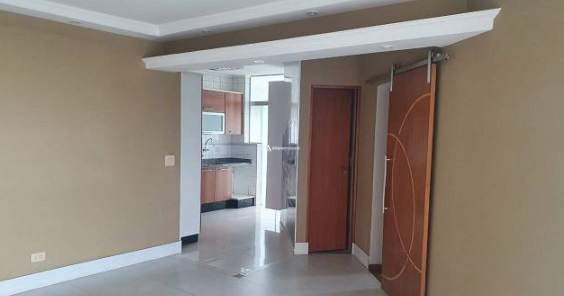 Apartamento à venda com 2 quartos, 82m² - Foto 2