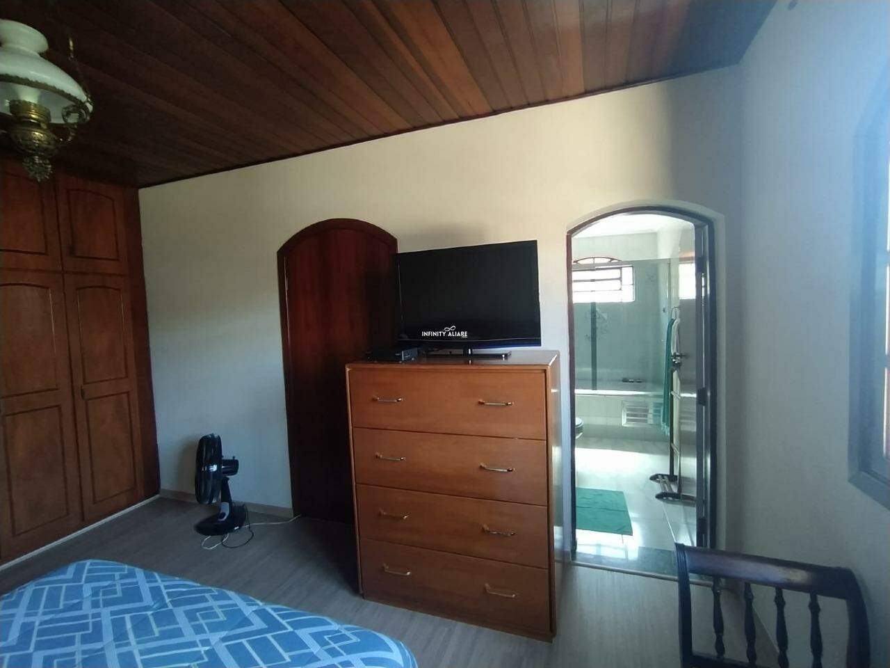 Casa à venda com 3 quartos, 320m² - Foto 16