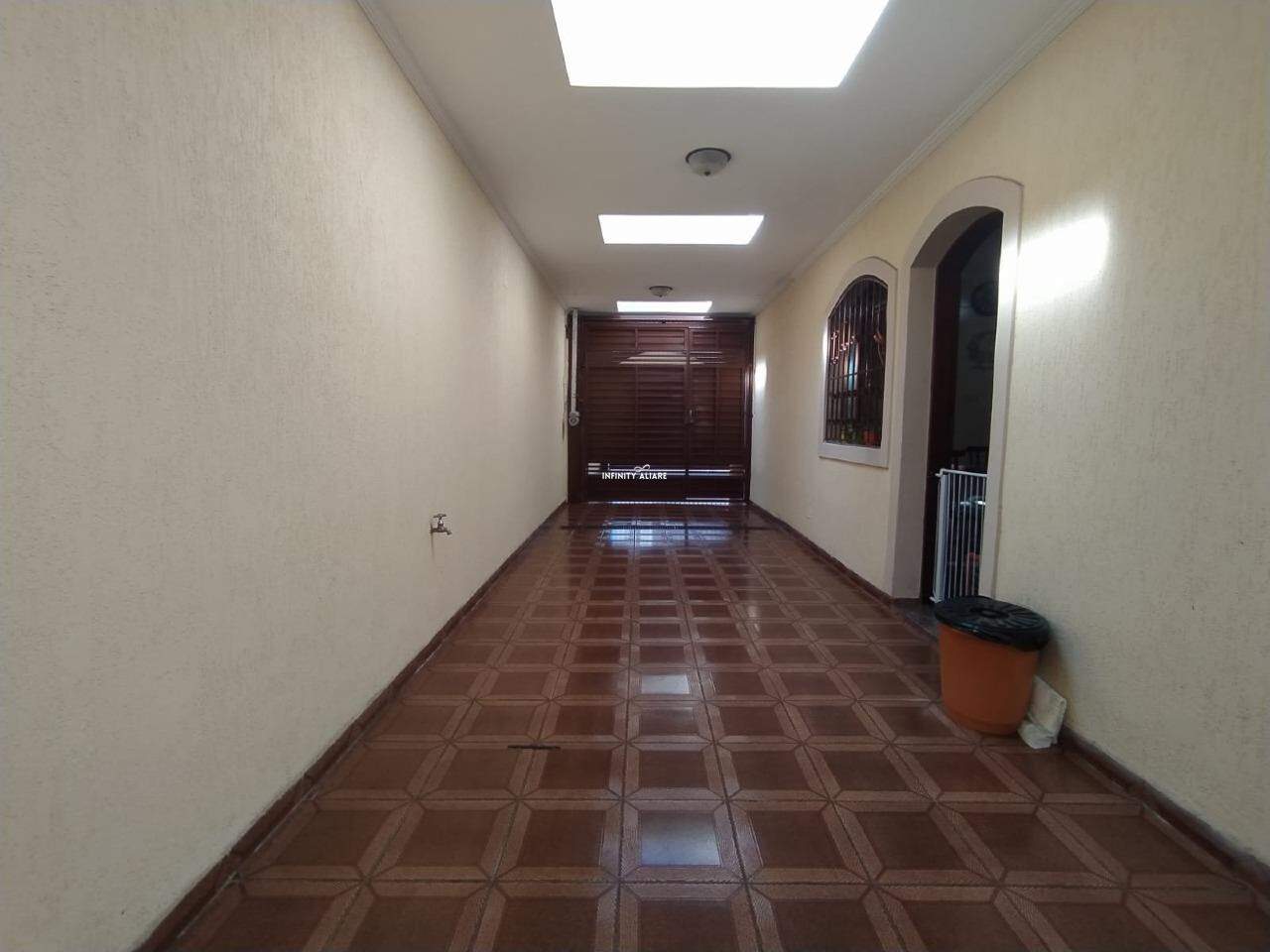 Casa à venda com 3 quartos, 320m² - Foto 11