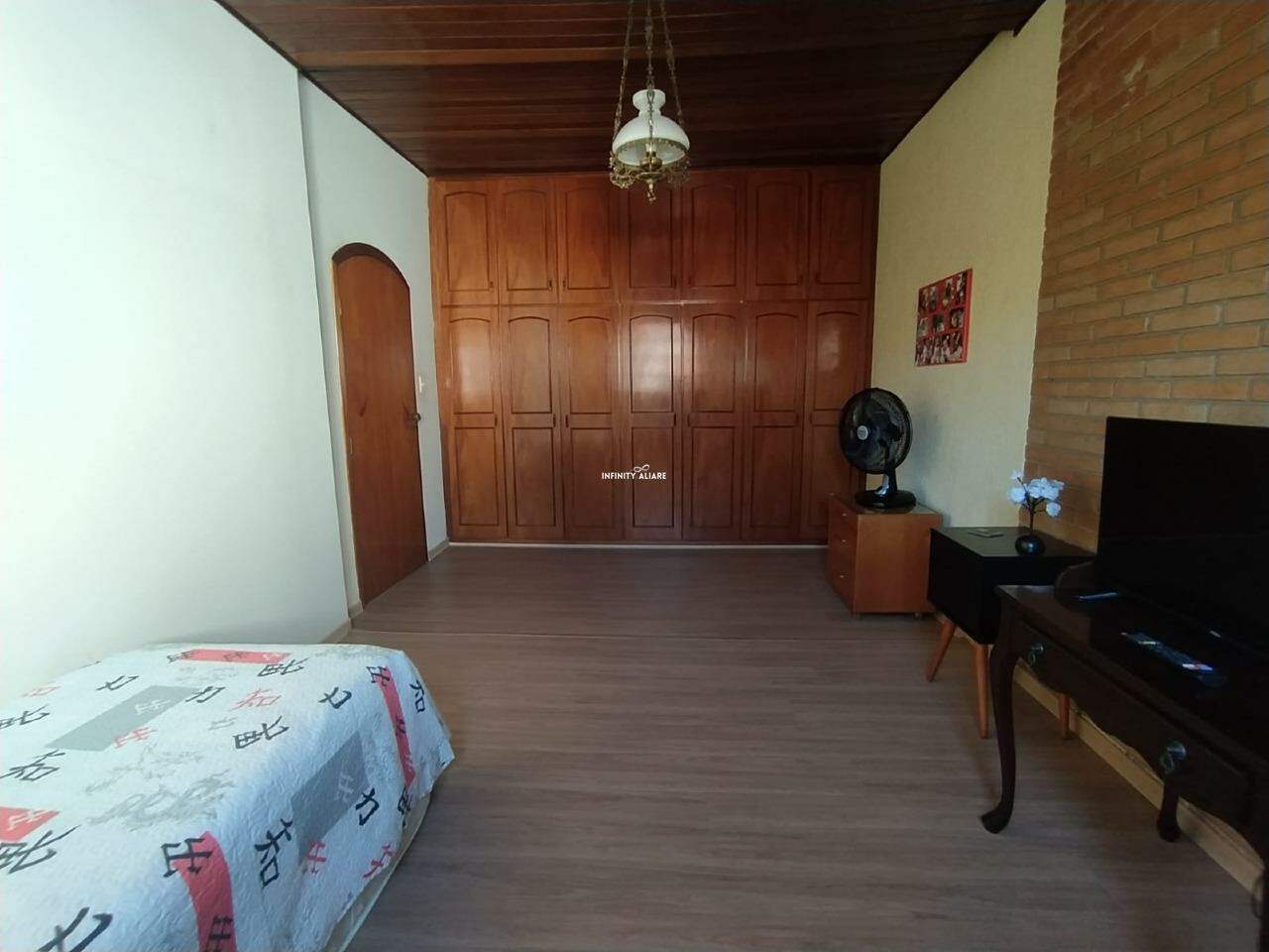 Casa à venda com 3 quartos, 320m² - Foto 17