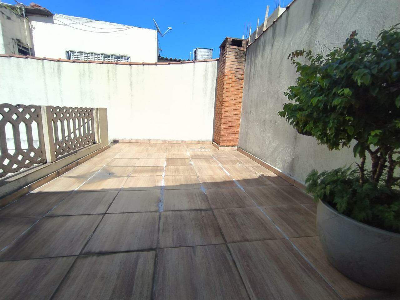 Casa à venda com 3 quartos, 320m² - Foto 28